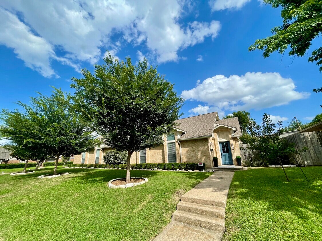 Foto principal - 10654 Sandpiper Ln