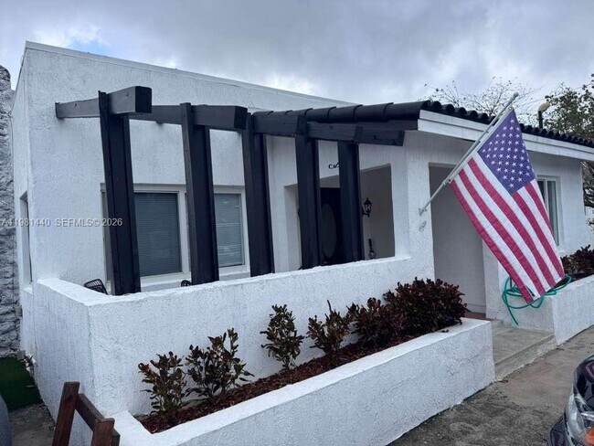 Foto del edificio - 2036 SW 57th Ct