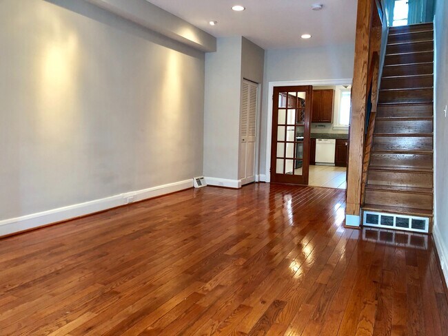 Building Photo - Charming 3BD/3BA in Canton Townhome w/ Par...