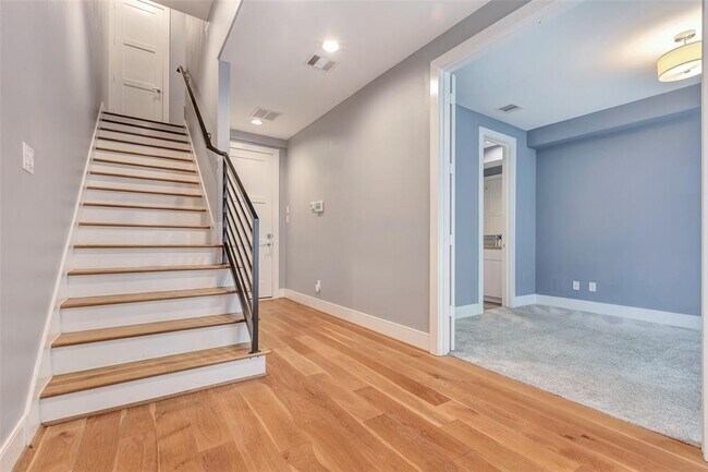 Building Photo - 2620 Rusk St