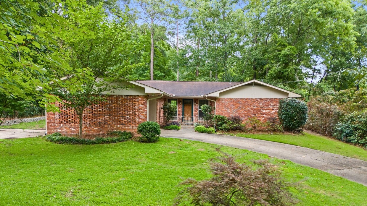 Photo - 815 Heard Ave (Auburn, AL)