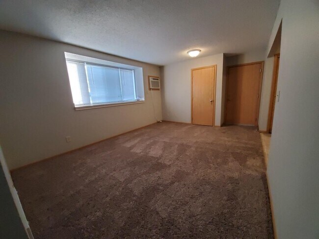 Building Photo - 235 Ash St