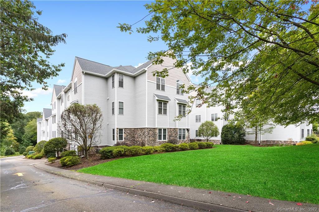 Foto principal - 105 Richards Ave
