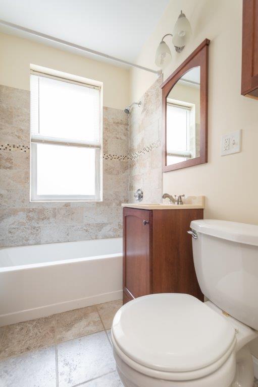 Foto del edificio - 136 Highland Ave