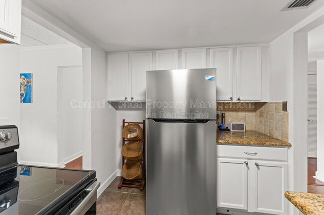 Building Photo - 225 Lewfield Cir
