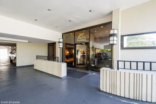 Foto del edificio - 5100 N Marine Dr