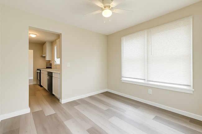 Building Photo - 320-322 Goethals Dr