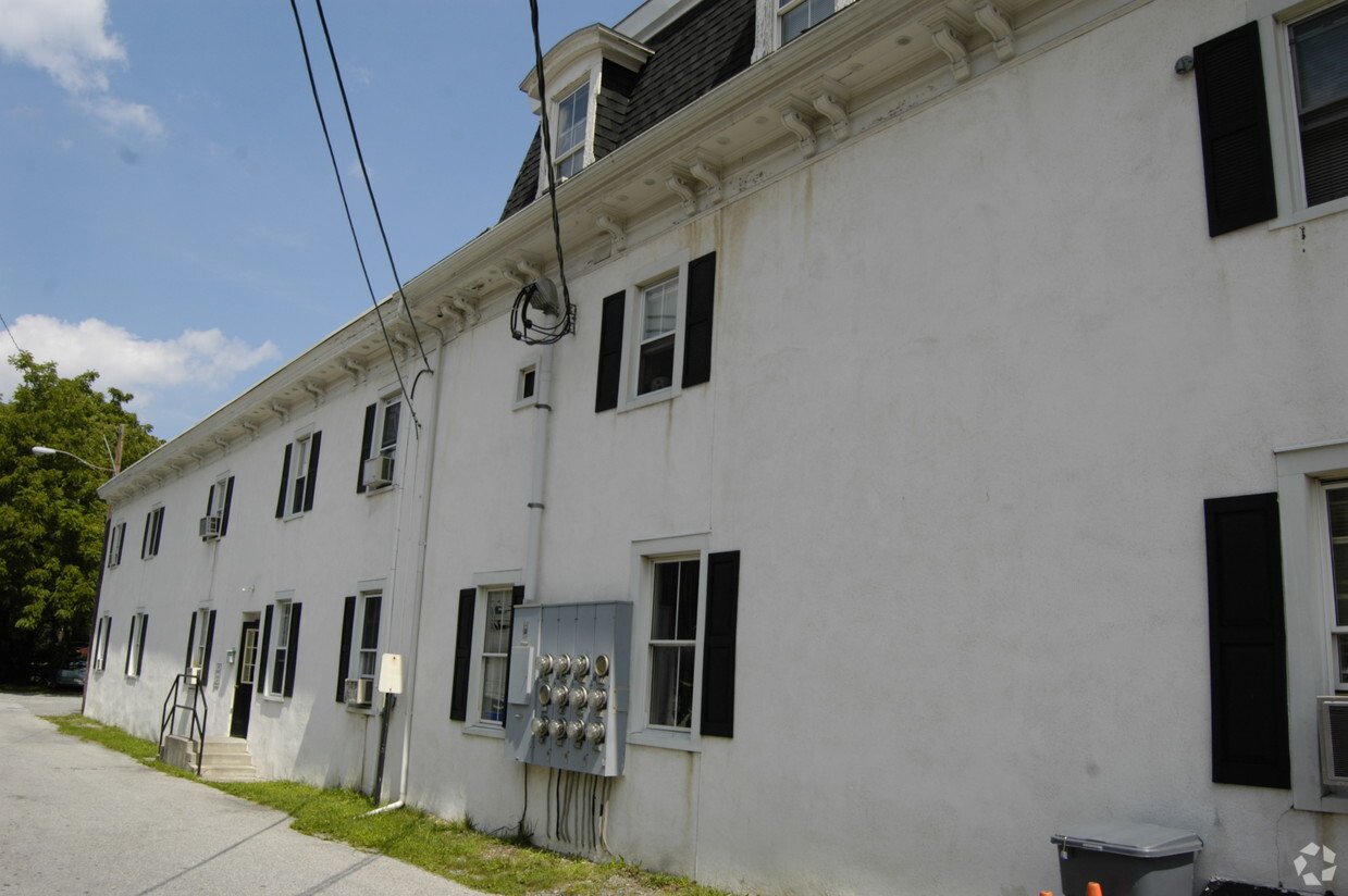 Building Photo - 4661 Horseshoe Pike