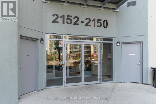 Building Photo - 2152 Lawrence Ave E