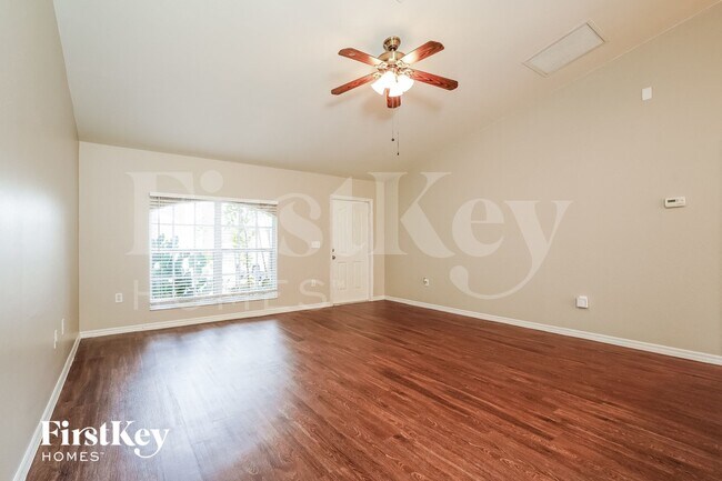 Building Photo - 3726 6th St W