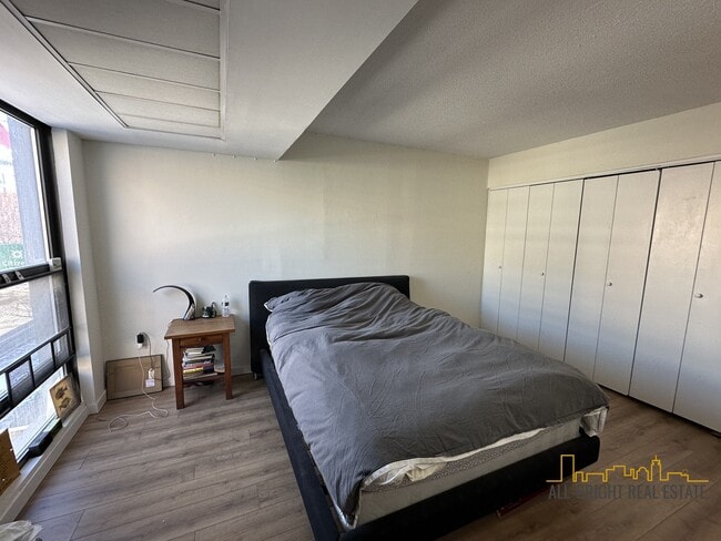 Building Photo - 471 Commonwealth Ave