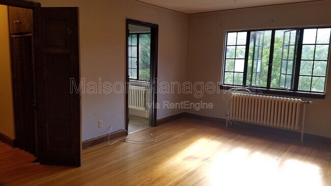 Foto del edificio - 125 Highland Pkwy