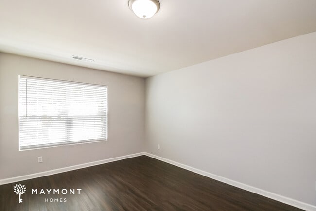 Building Photo - 1535 Hydrangea Ln