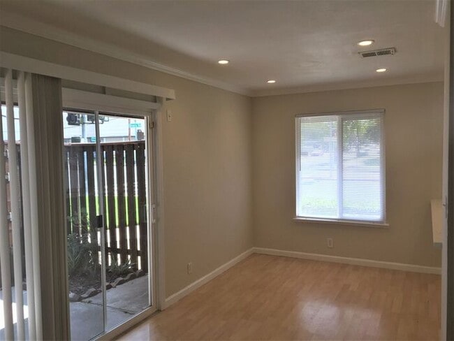 Building Photo - 2099 Olivera Rd