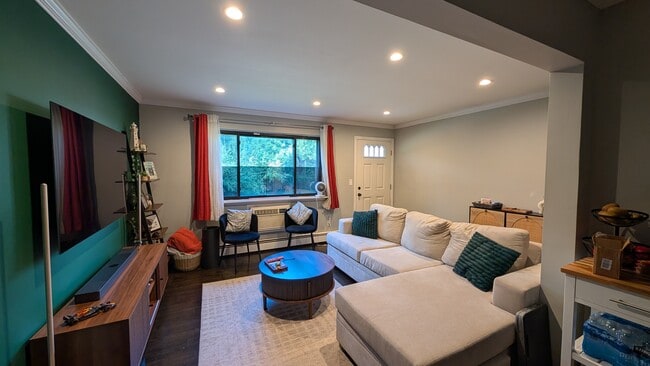 Building Photo - 1029 Cricket Ln