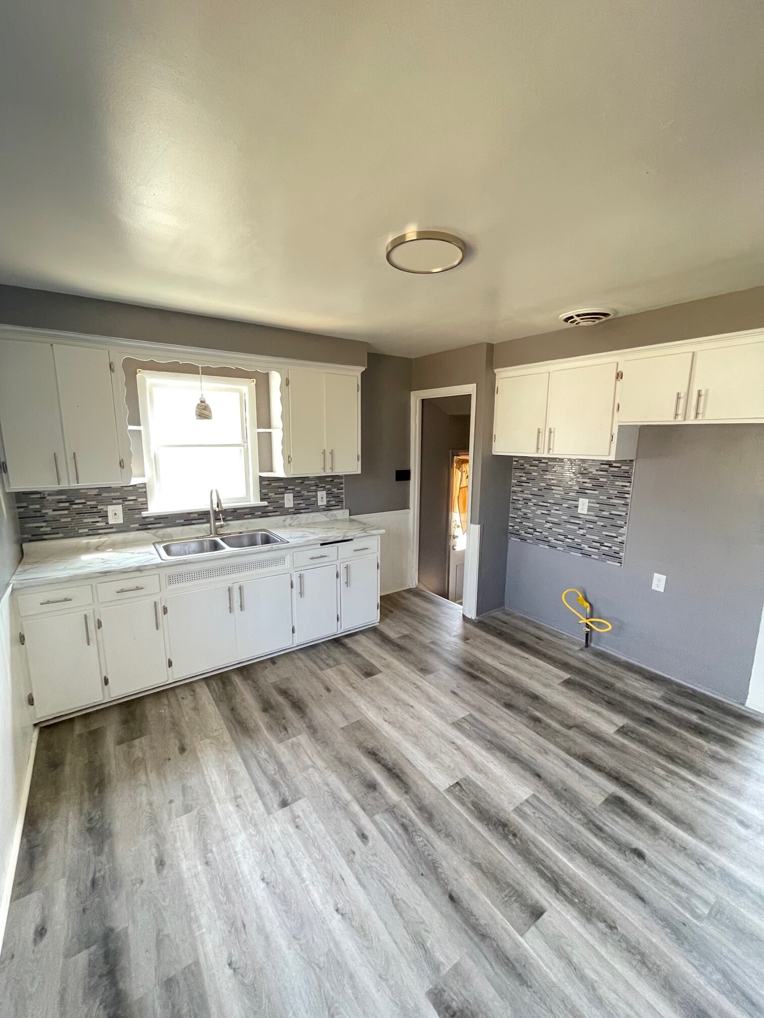 16117 Mendota Ave Maple Heights, OH 44137 – photo 5