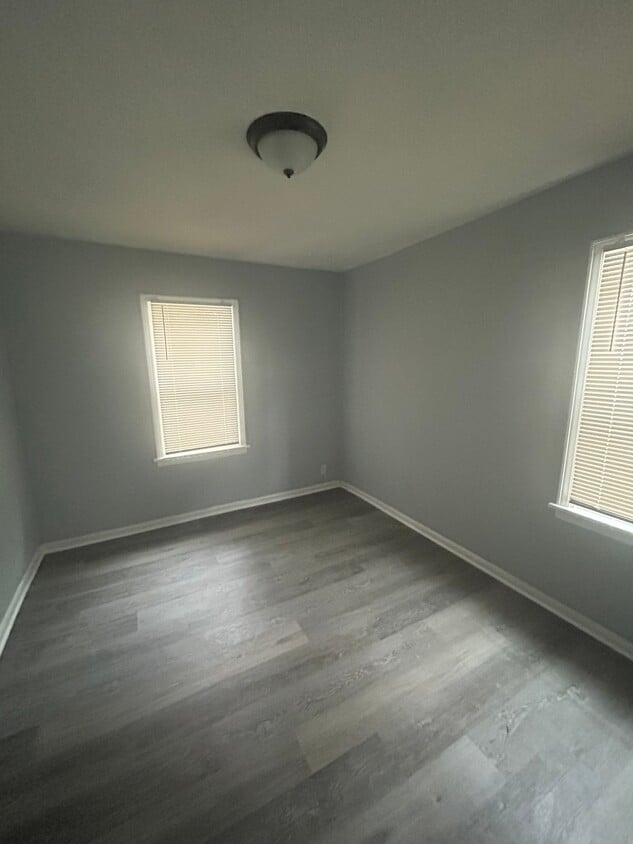 Building Photo - 5330 N 38th St
