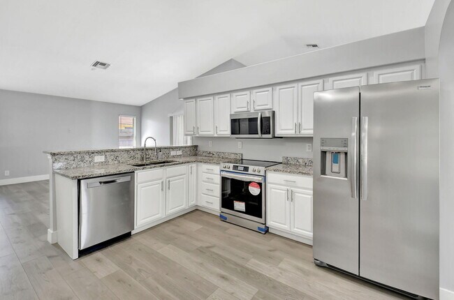 Foto del edificio - 915 Sunflower Ave