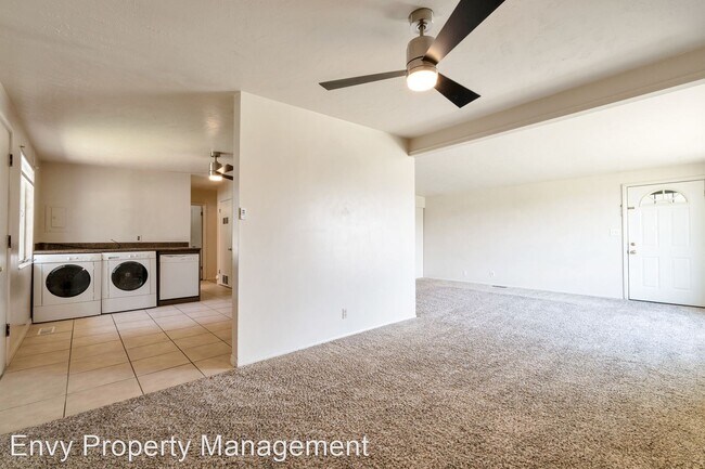 Building Photo - 3 br, 1 bath House - 1425 N. 118 W.
