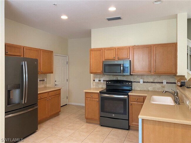 Building Photo - 16162 Ravina Way