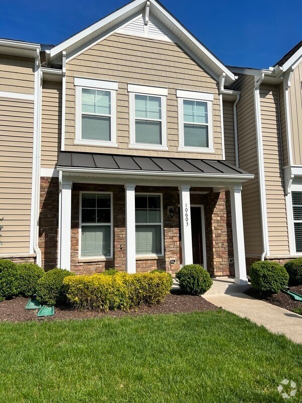 Townes At Woodman Apartments for Rent with Hardwood Floors Glen Allen, VA 1 Rentals