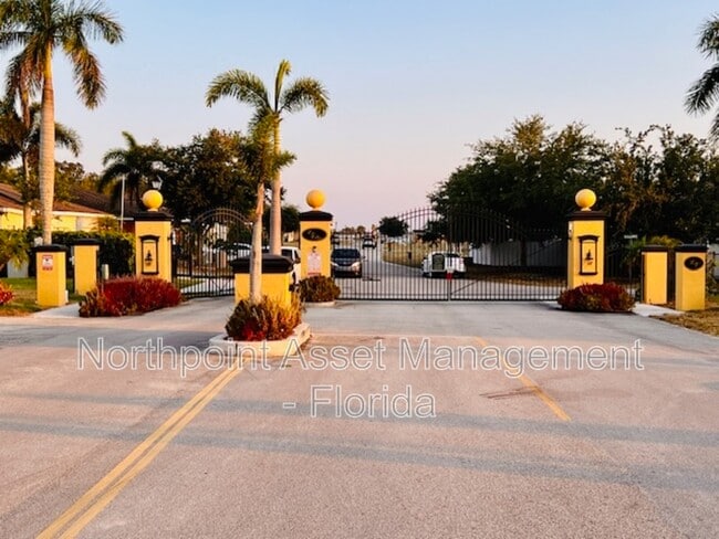 Building Photo - 1487 Las Villas Blvd
