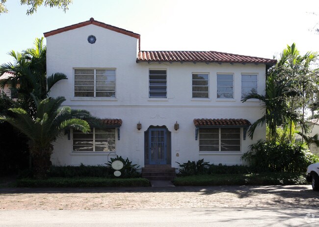 Building Photo - 526 Catalonia Ave
