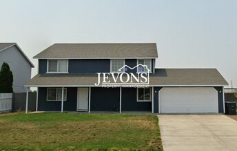 Building Photo - 1516 Husky Dr
