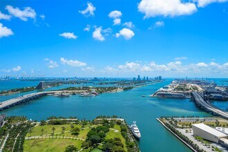 Building Photo - 900 Biscayne Blvd