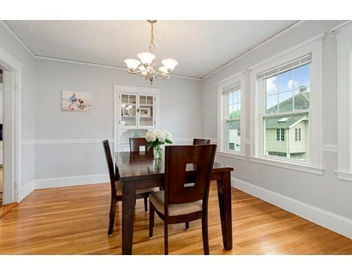 Foto del edificio - 38-40 Lenoxdale Ave