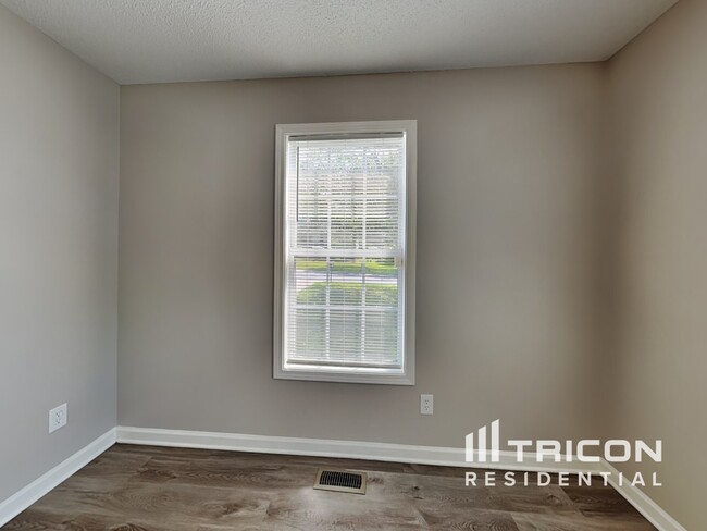 Building Photo - 5119 Daffodil Ln
