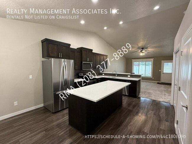 Building Photo - 1898 N Chandra Way