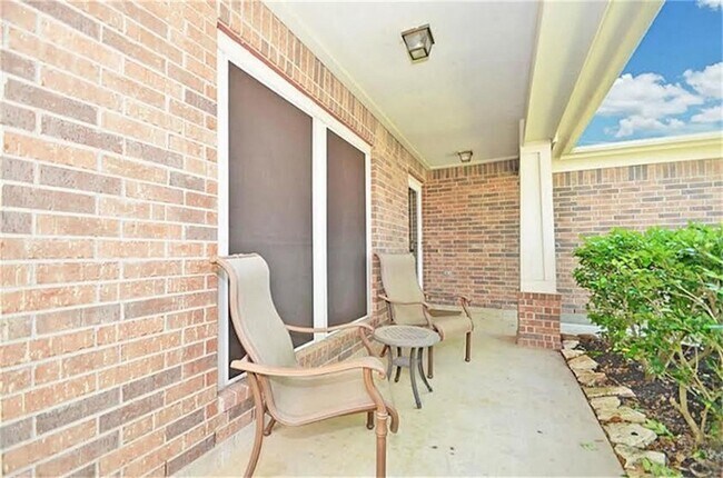 Foto del edificio - 21922 Golden Cedar Dr