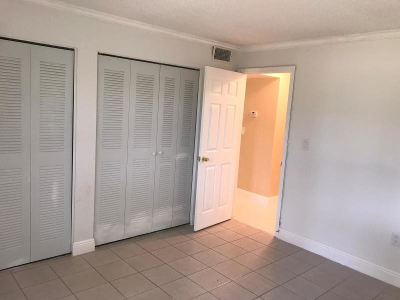 Primary Photo - 2/1 Condo in Forest Hill Gardens