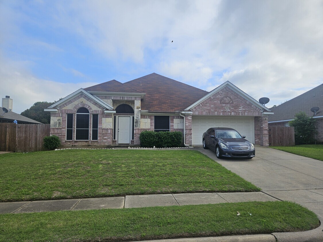 Foto principal - 1211 Gaines Mills Rd