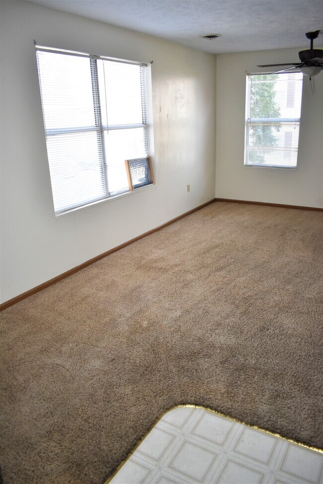 Sala de estar - 266 McCullough St