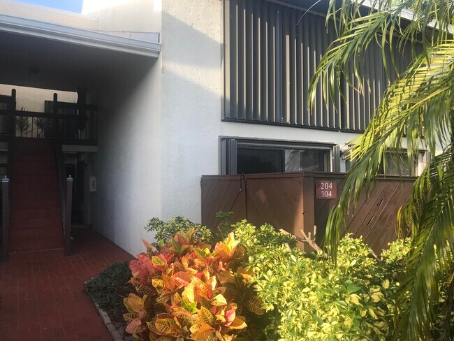 Foto del edificio - 3225 S Lakeview Cir