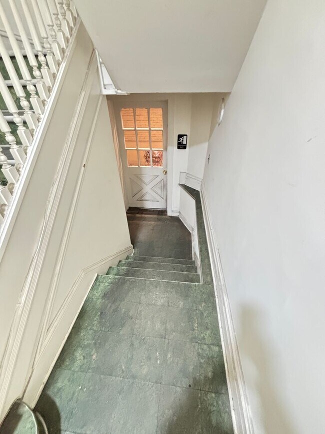 Foto del edificio - 316 W Broad St