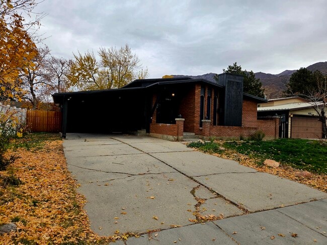 Foto del edificio - 1968 E 5850 S