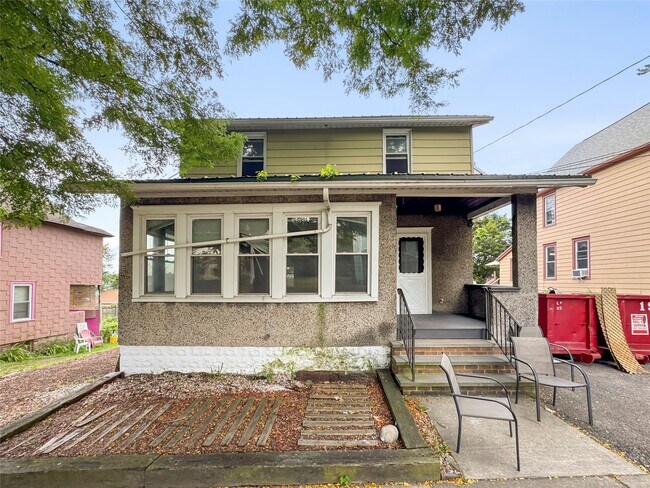Building Photo - 111 Bigelow St