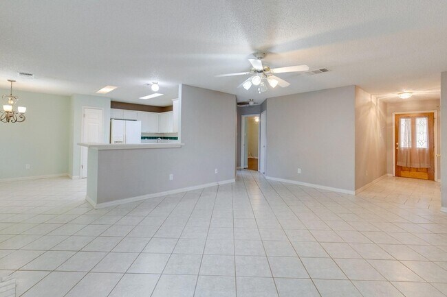 Building Photo - 1807 Timber Ridge Dr