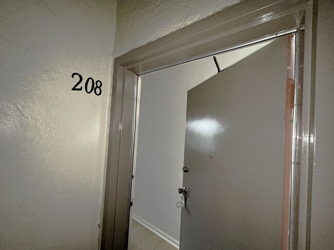 Foto del edificio - 3316 San Marino St Apartments