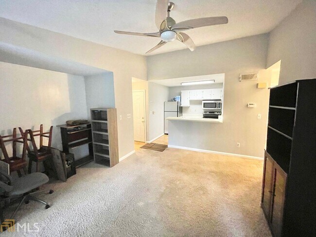 Foto del edificio - 423 Granville Ct