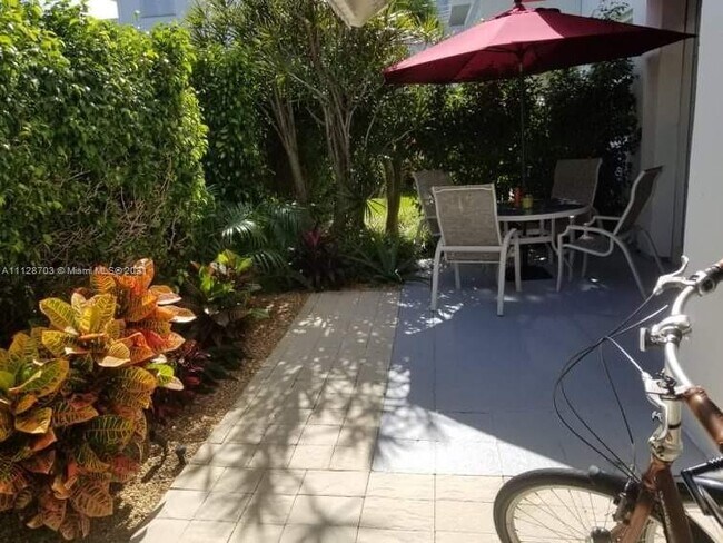 Foto del edificio - 2840 S Ocean Blvd