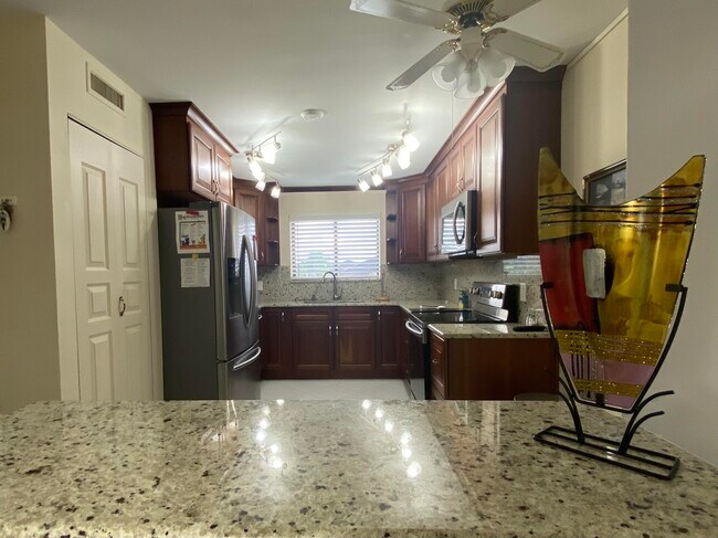 Foto del edificio - 7770 Tahiti 301 Ln