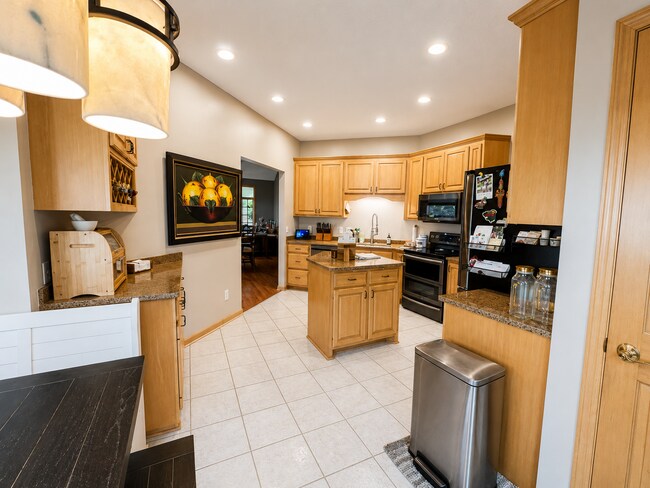 Foto del edificio - 13904 Shoreside Ct