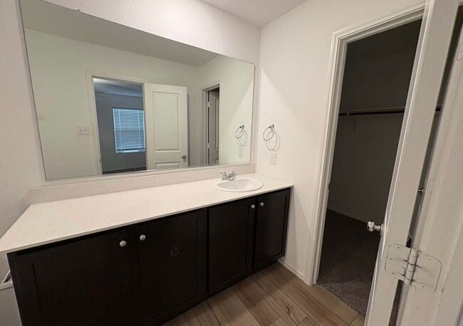 Foto del edificio - 1256 Mosely Cir