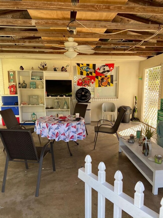 Building Photo - 2630 - YEAA SFH