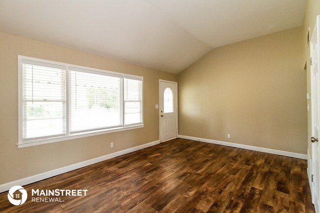 Building Photo - 9411 Dalton Dr