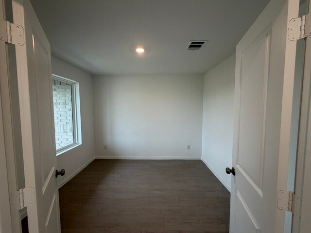 Building Photo - 3020 Huntersville Dr